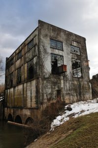 Here is a picture of the Embrey Power Station, which is now planned to become apartments and a restaurant.()